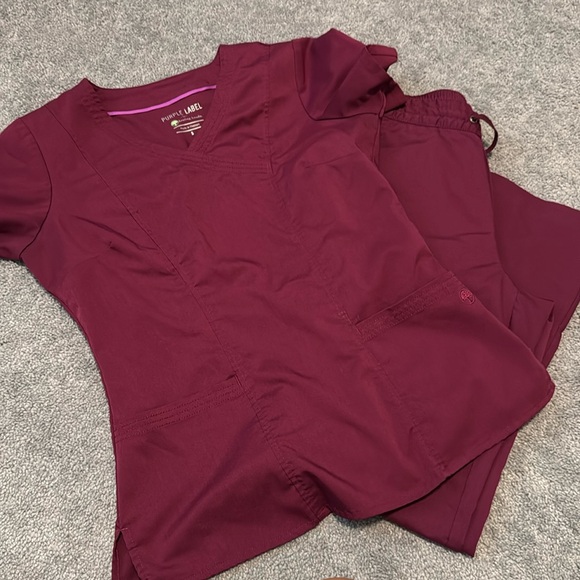 Scrub set - Picture 1 of 1